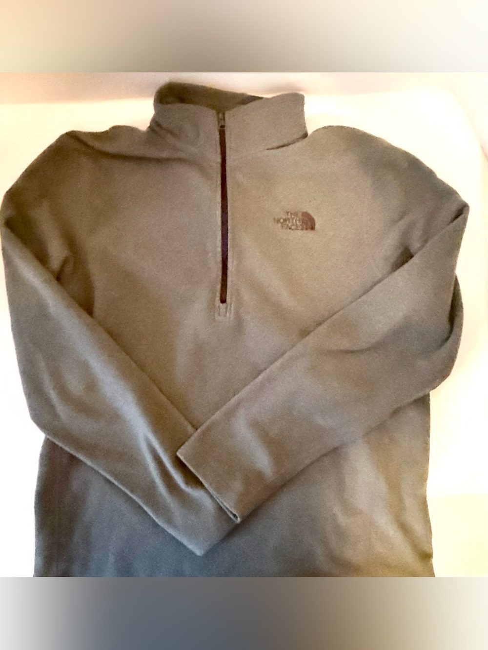 The North Face Men's grey Half-Zip Fleece Pullover